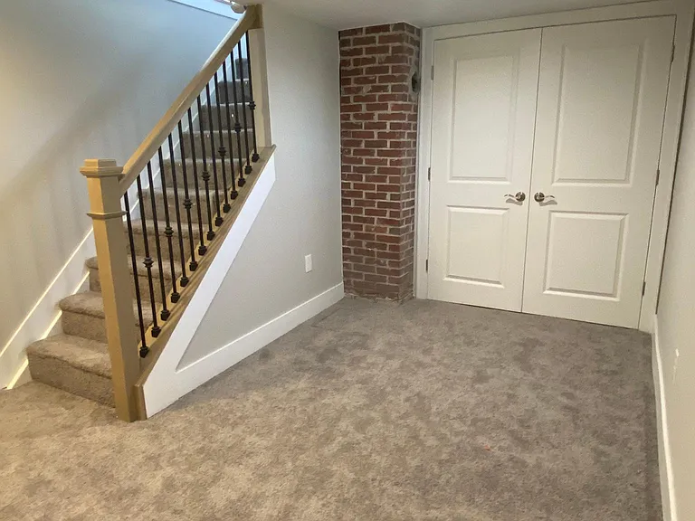 657 London Ave — Photo 16