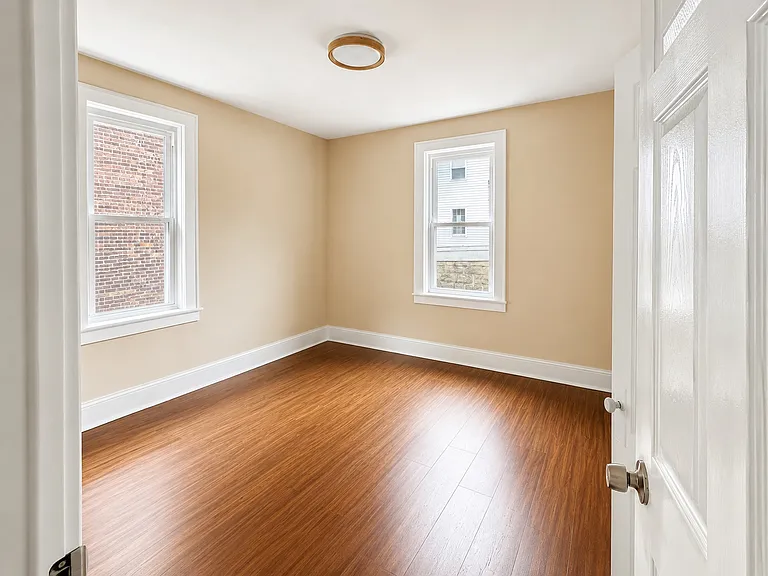 137 Hammond Ave #4 — Photo 37