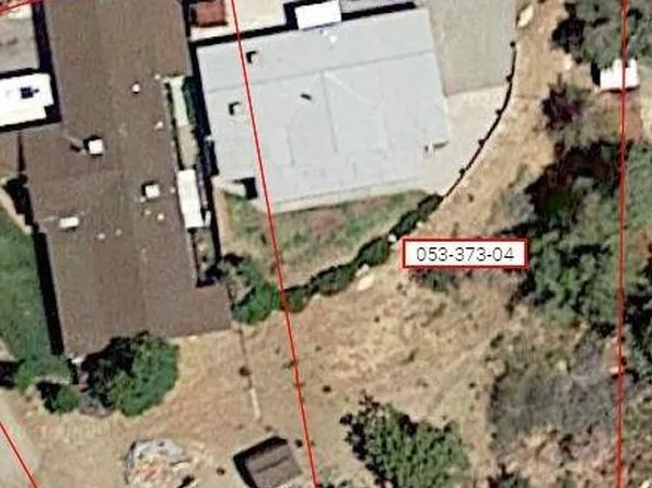 14 Earl Pascoe Rd, Wofford Heights, CA 93285
