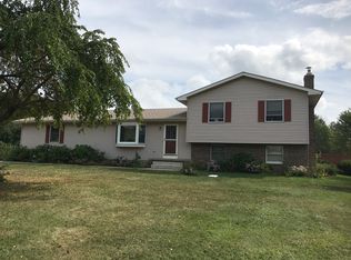 6476 Booth Rd, Ravenna, OH 44266