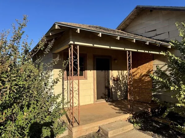 105 E Washington Ave, Electra, TX 76360