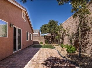 7926 Whitlocks Mill Ave, Spring Valley, NV 89147