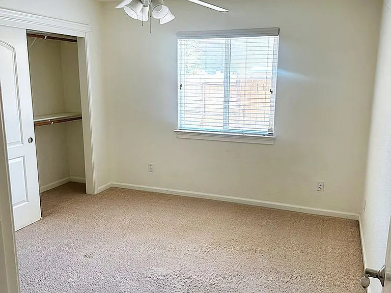 2709 Citrine Ave — Photo 8