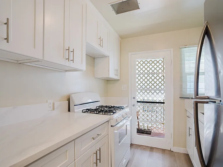 4505 Fulton Ave #B — Photo 18