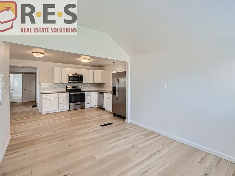 155 Lowell Blvd — Photo 10