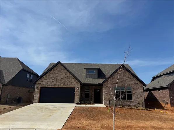4802 SW Scarlet Oak St, Bentonville, AR 72713