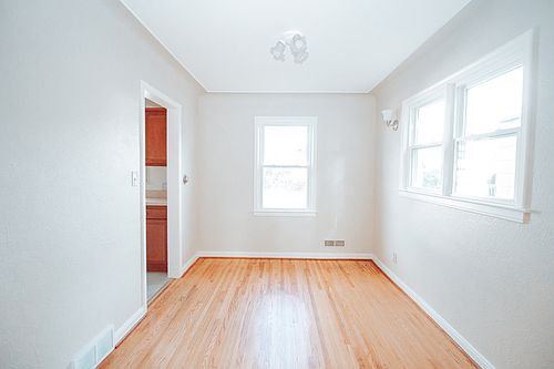 5th image of 3518 Almeda Dr