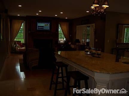 3rd image of 5 Stephanie Ln
