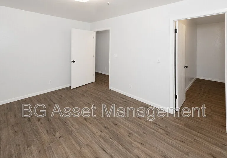 1233 S 56th St #3 — Photo 13