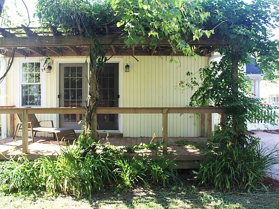 3rd image of 17673 Peninsula Dr