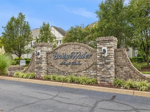 302 Blue Heron Trl, Carrollton, VA 23314