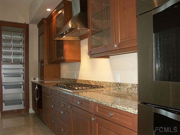 3rd image of 28 Porto Mar Unit 604