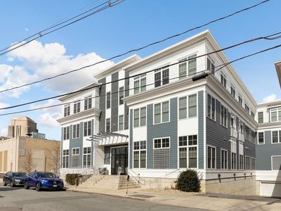 353 Summer St UNIT 305, Somerville, MA, 02144