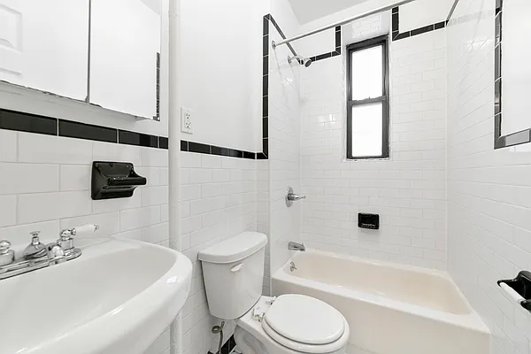 Rented by MNS | media 6