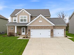 9202 Fox Chase Rd, Louisville, KY 40228