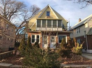 20939 34th Rd, Bayside, NY 11361