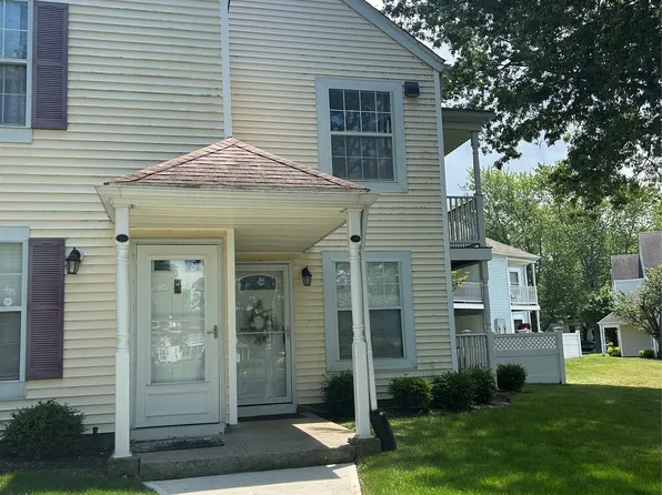 99 Fairview Circle #211U, Middle Island, NY 11953