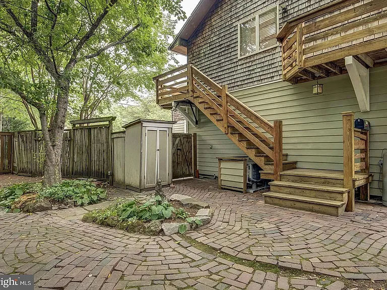 1121 Tyler Ave #1A — Photo 14