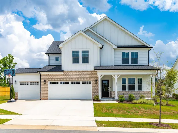 137 Tayberry Ct, Holly Springs, NC 27540