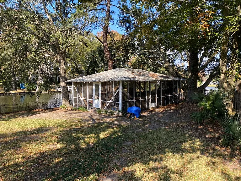 15'x30' screened pavilion with electric outlets, fans and lights