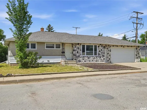 412 Montreal STREET N, Regina, SK S4R 5C7