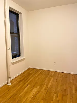 Rented by Jonis Realty | media 16