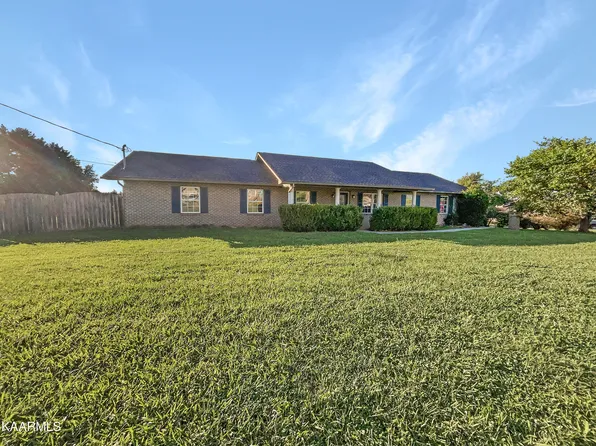 1403 Broadview Cir, Sevierville, TN 37876