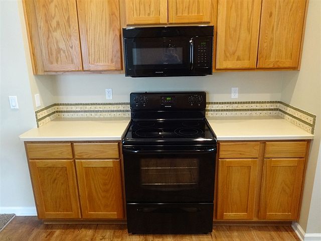 1st image of 11302 Scenic Point Cir