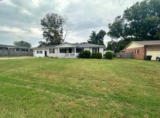 802 Oak Hurst Dr, Hopkinsville, KY 42240