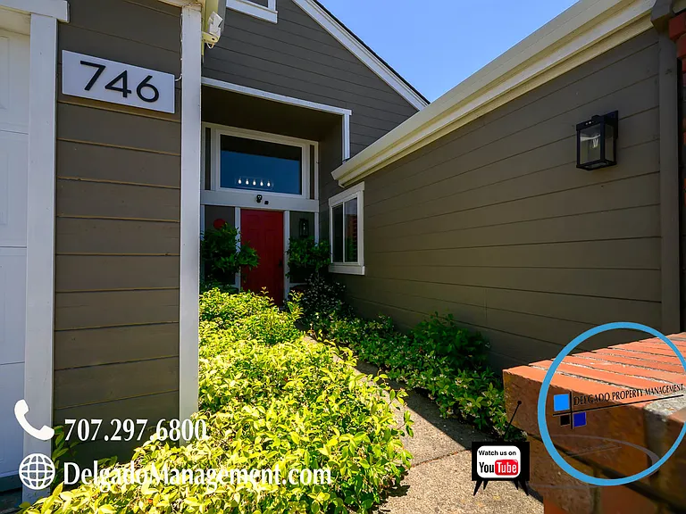 746 Tulip Ct — Photo 2