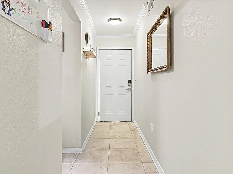 501 W 26th St #210 — Photo 2