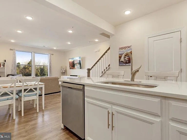 10342 Ratcliffe Trl — Photo 2