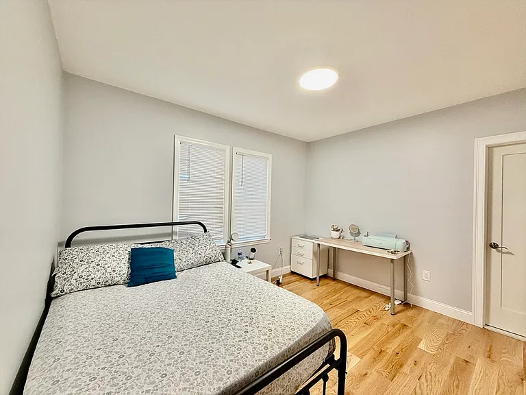 305 Washington St #1 — Photo 18