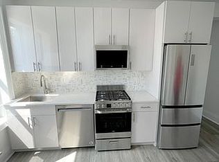21-81 38th St #F23, Astoria, NY 11105
