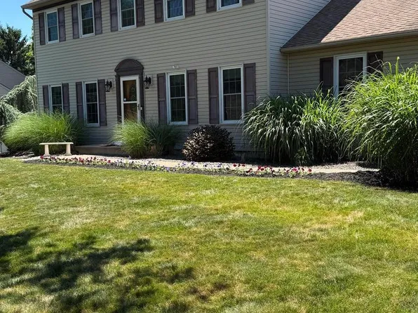 134 Aspen Dr, Allentown, PA 18104