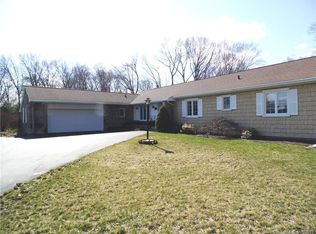 1 Tanglewood Dr, Norwich, CT 06360