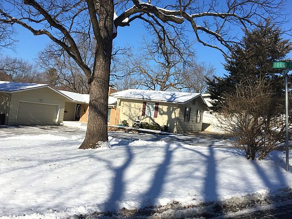3rd image of 3211 Douglas St