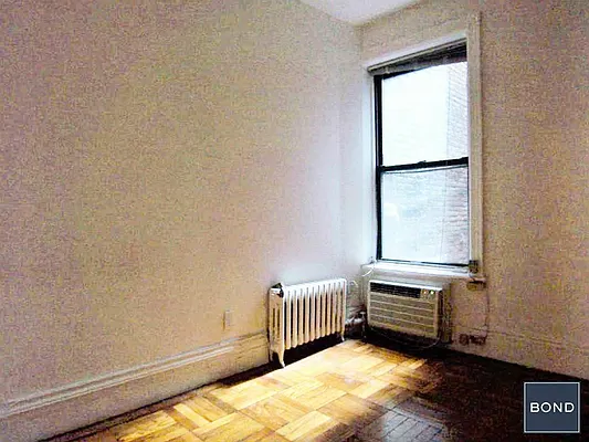 Rented by Bond New York | media 33