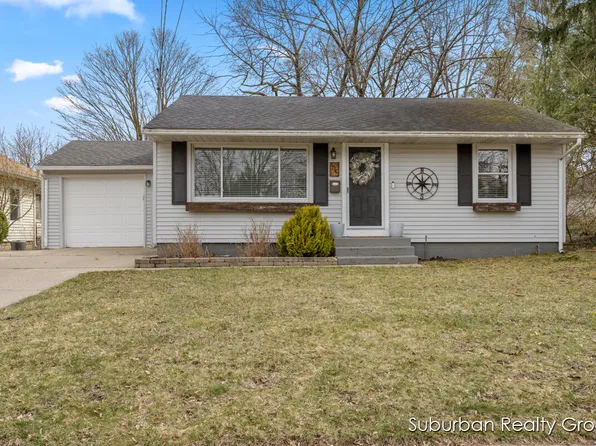 3042 Locke Ave SW, Grandville, MI 49418