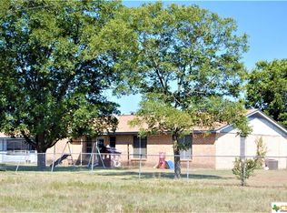 592 Homann Rd, Lockhart, TX 78644
