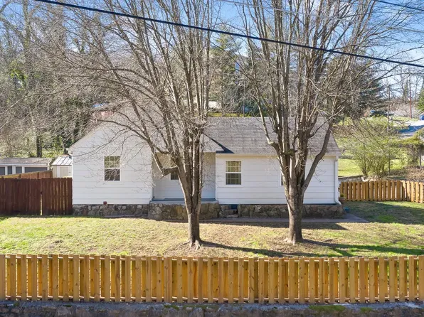 3325 Van Buren St, Chattanooga, TN 37415
