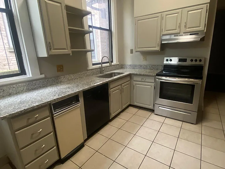 428 Chestnut St #1 — Photo 12