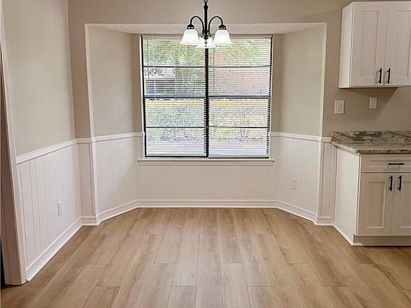 4th image of 1604 Longwood Pl