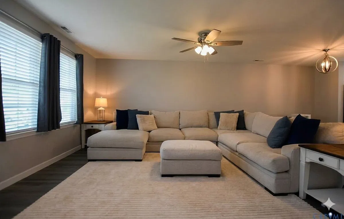 3 bed, 2.5 bath, 1504 sqft, $2,000 — Photo 2