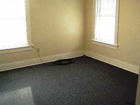 5th image of 3305 Memorial Ave #B