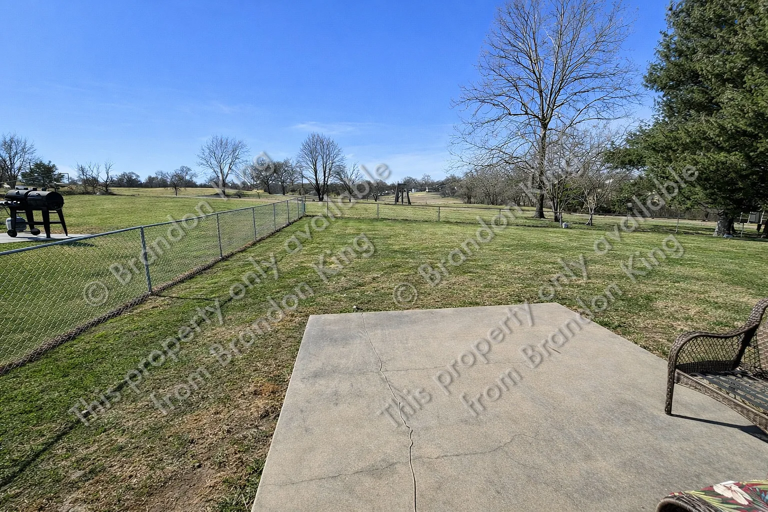 3 bed, $1,400 — Photo 2