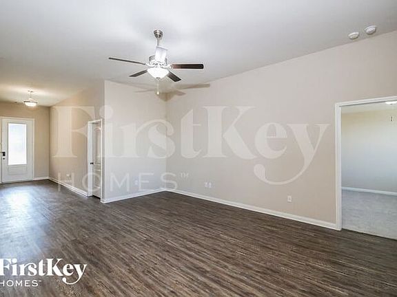 3rd image of 4816 Beaver Creek Ave
