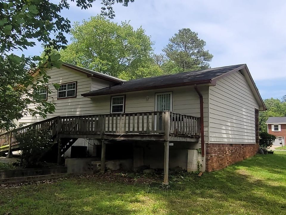 2nd image of 8343 Magnolia Dr