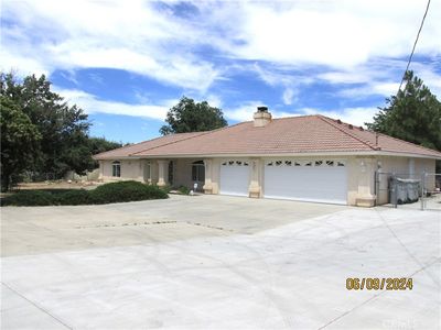 8551 5th Ave, Hesperia, CA, 92345