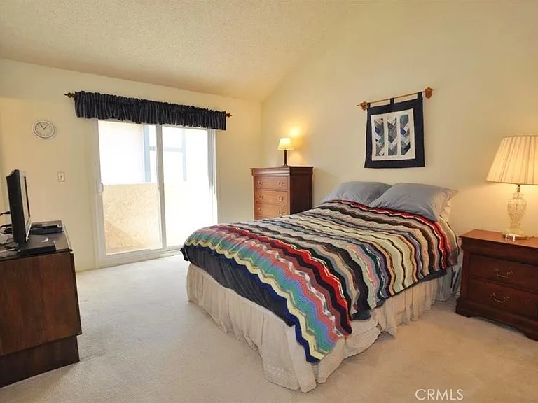 2612 W Grand Ave #C — Photo 21